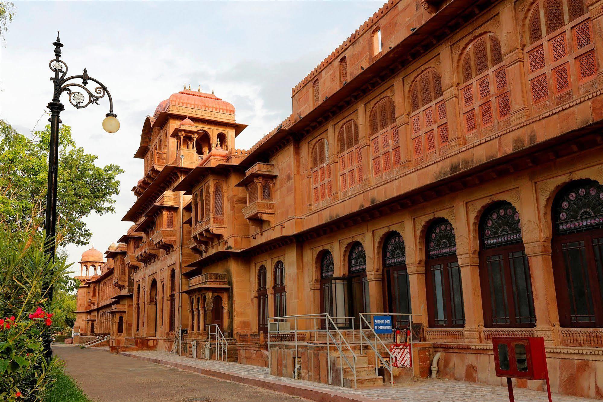 The Lallgarh Palace A Heritage Hotel Bikaner Exterior photo